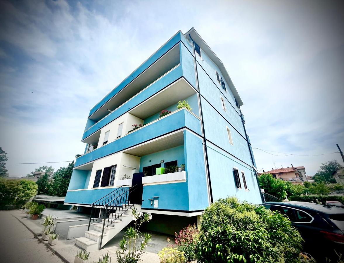 Cozy 55-M2 Flat Close To The Countryside In นาร์นี ภายนอก รูปภาพ