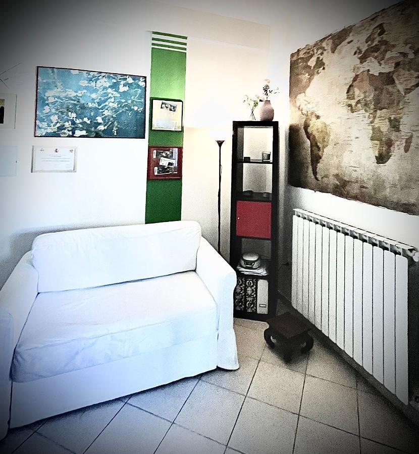 Cozy 55-M2 Flat Close To The Countryside In นาร์นี ภายนอก รูปภาพ